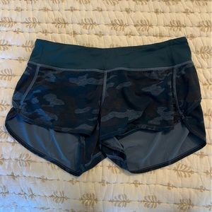 Lululemon speed up shorts, blue camo, size 8